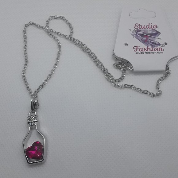 Heart in A Bottle Elegant Choker Necklace - Picture 1 of 4